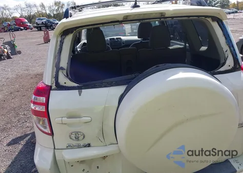 2012 Toyota Rav4 z USA, uszkodzony, nr VIN 2T3BF4DV2CW218932